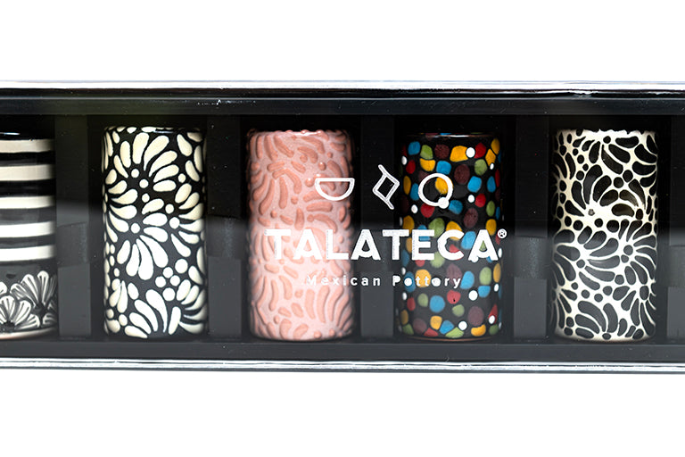 SET DE 8 TEQUILEROS CON BASE DE MADERA