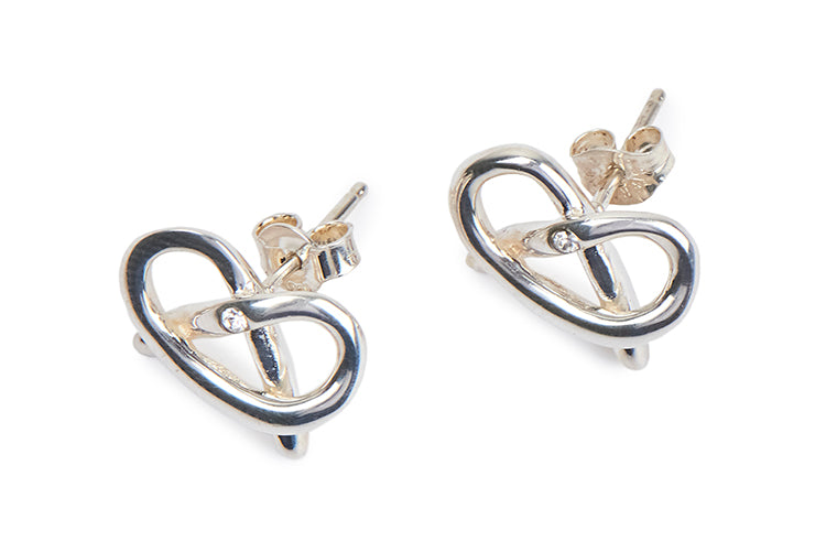 Aretes y dije pretzel