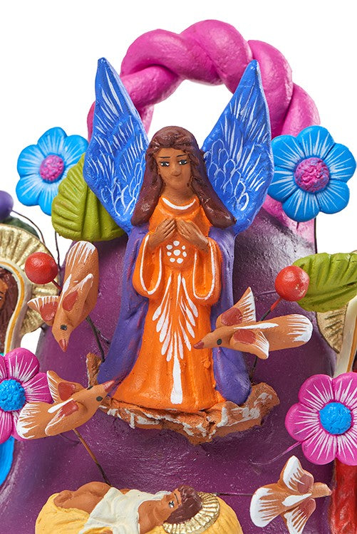 Campana nacimiento barro policromado