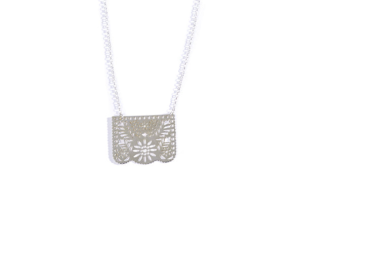 Collar papel picado