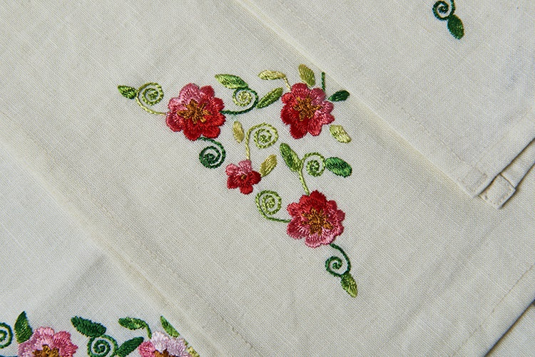 Mantel individual bordado