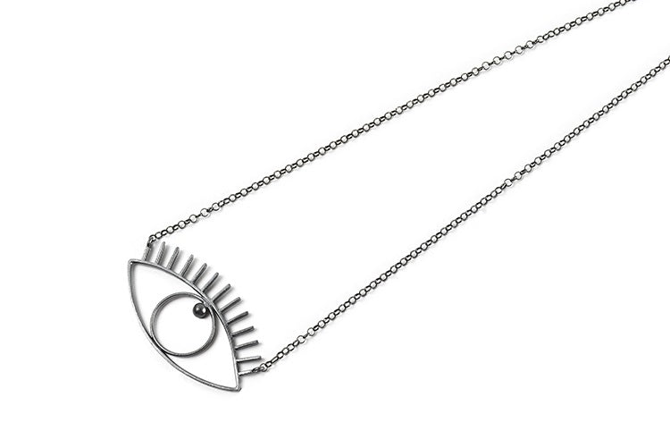 Collar ojo pestañas abierto